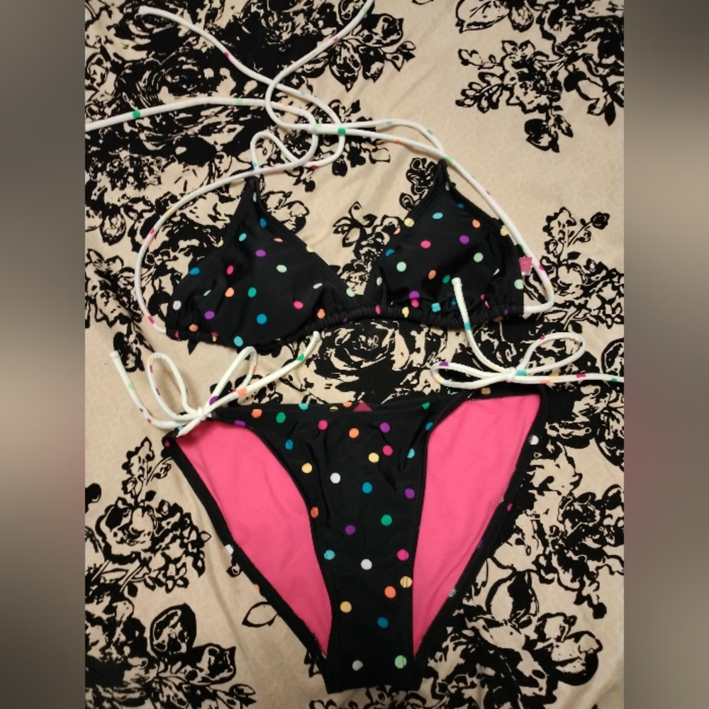 No boundaries size medium 2 piece bikini